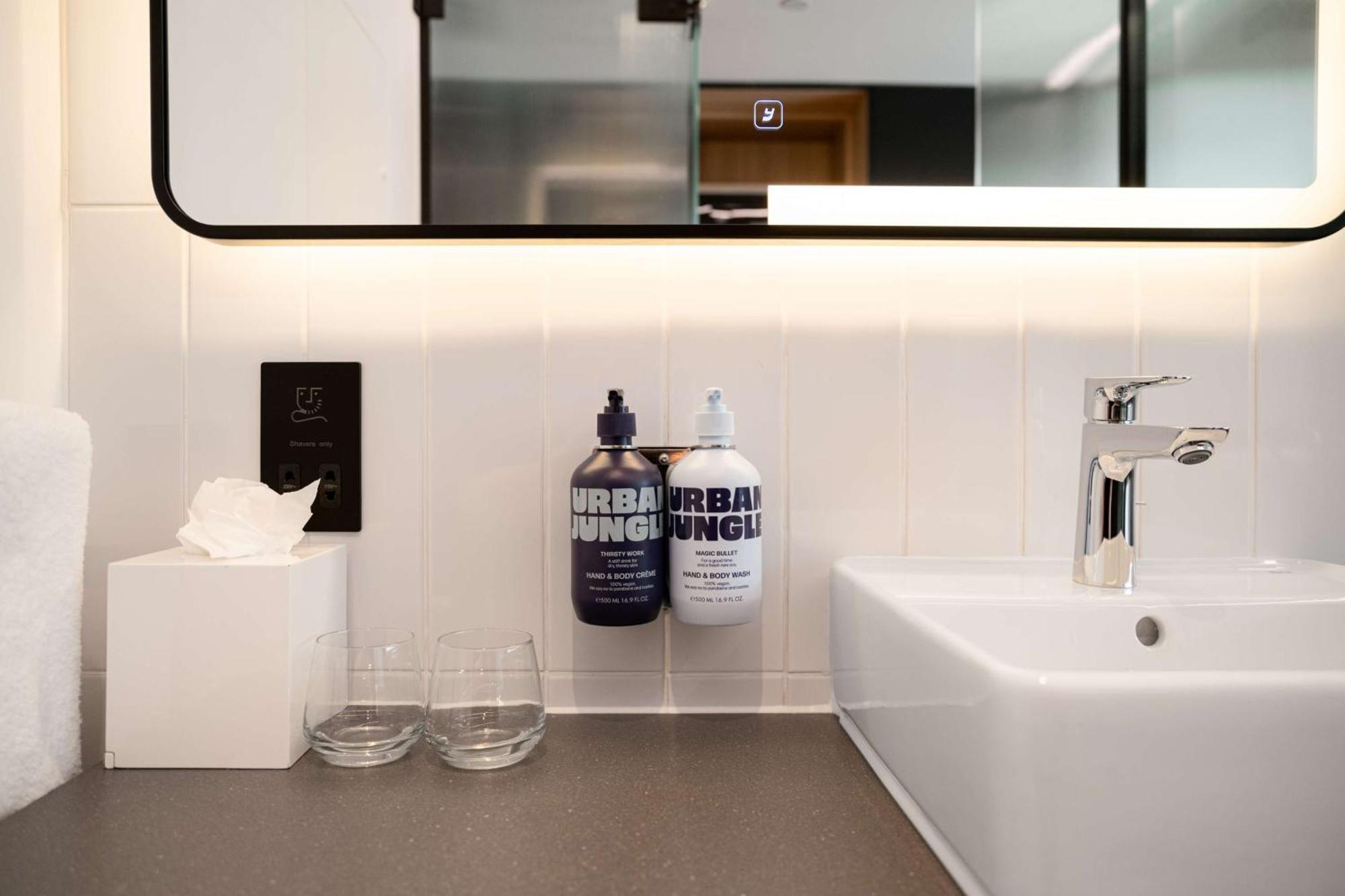 Yotelpad London Stratford Esterno foto